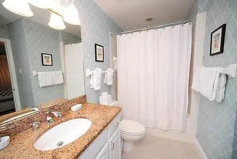 Hotel The Avalon Condominiums West Bay